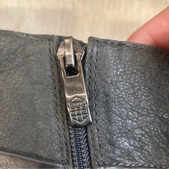 VINCE CAMUTO Sz 7.5 Grey Buckle  Stacked Heel Almond Toe Western Vibe Booties - Picture 4 of 14